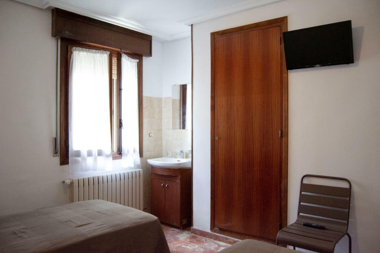 Tres Puentes Anguiano Apartamentos Y Hostal 외부 사진