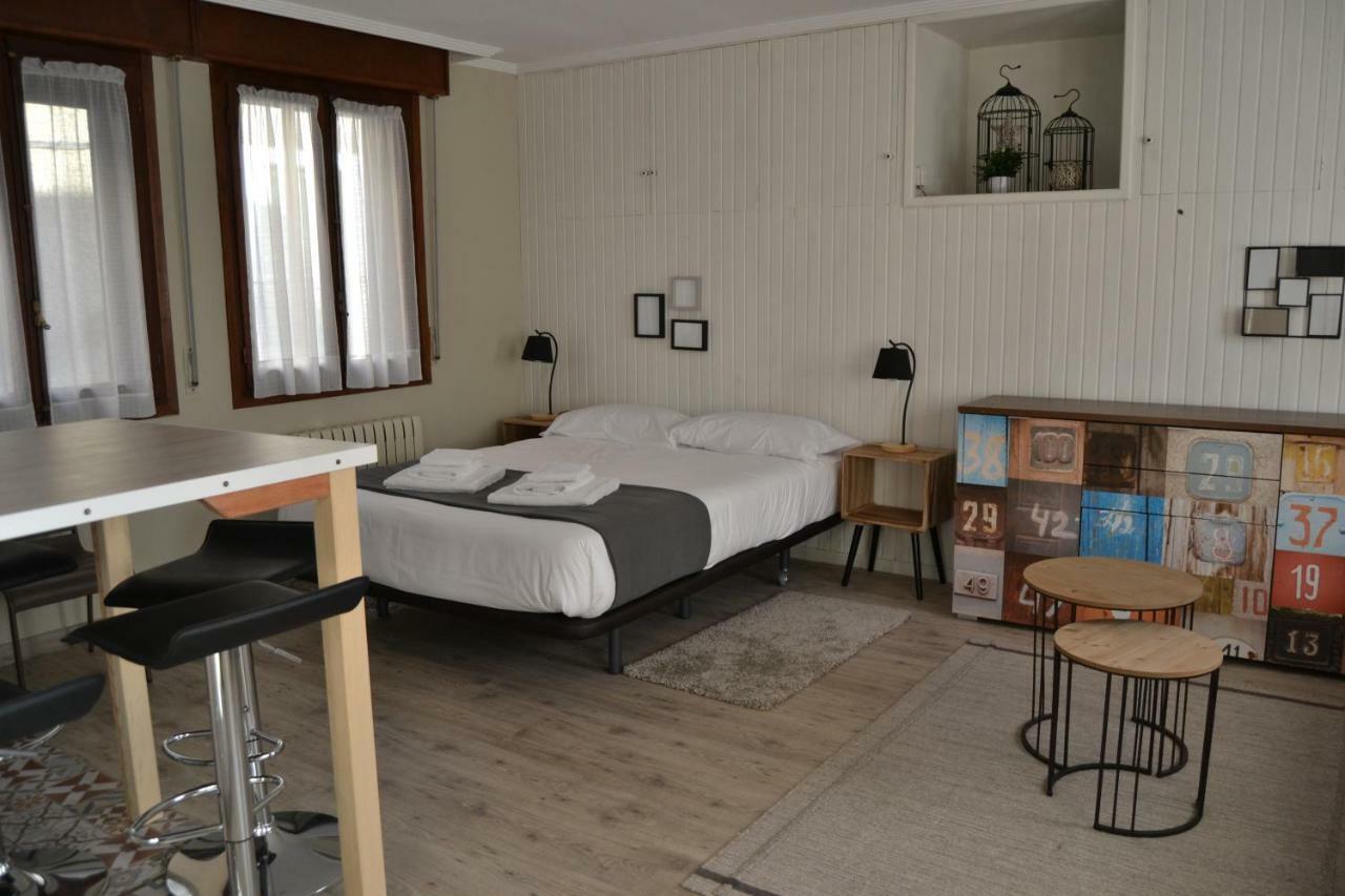 Tres Puentes Anguiano Apartamentos Y Hostal 외부 사진