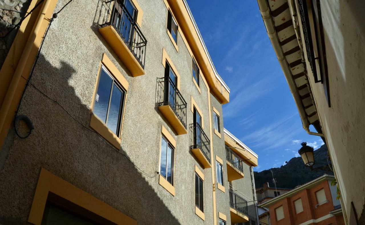 Tres Puentes Anguiano Apartamentos Y Hostal 외부 사진
